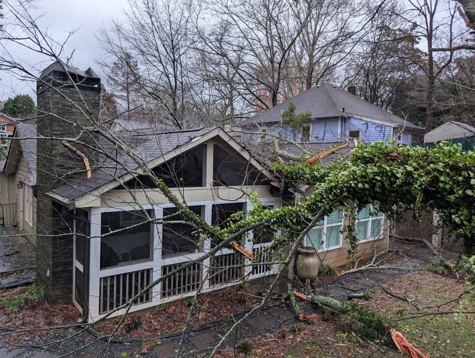 Emergency Roofing Services image